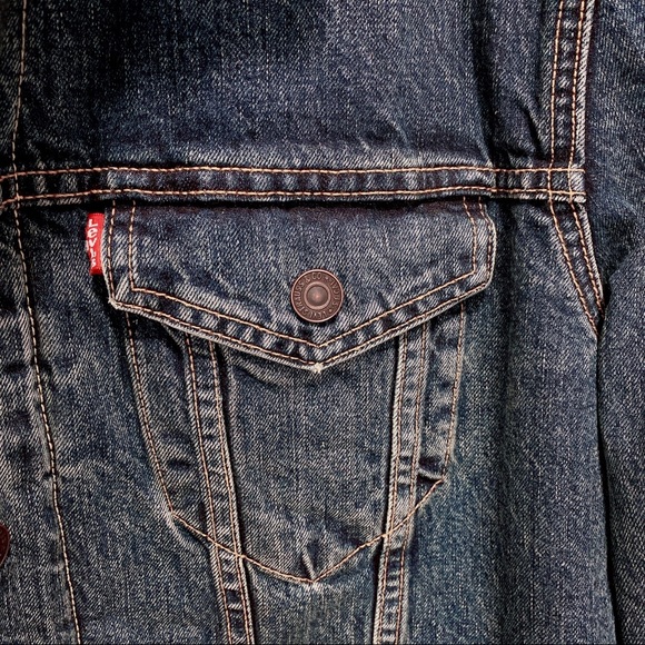 (I'M BUYING THIS) Red Plaid Levi's Sherpa - Picture 3 of 7